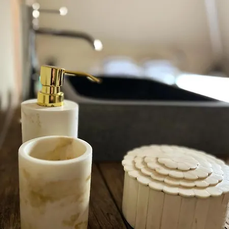 Le Flaneur Bed and Breakfast